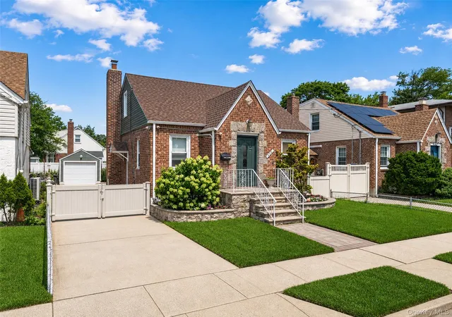 1st image of 125 William St, Hempstead, NY 11580 | MLS# 1026222