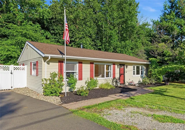 3rd image of 24 Lafayette Rd, Orangetown, NY 10983 | MLS# 1026237