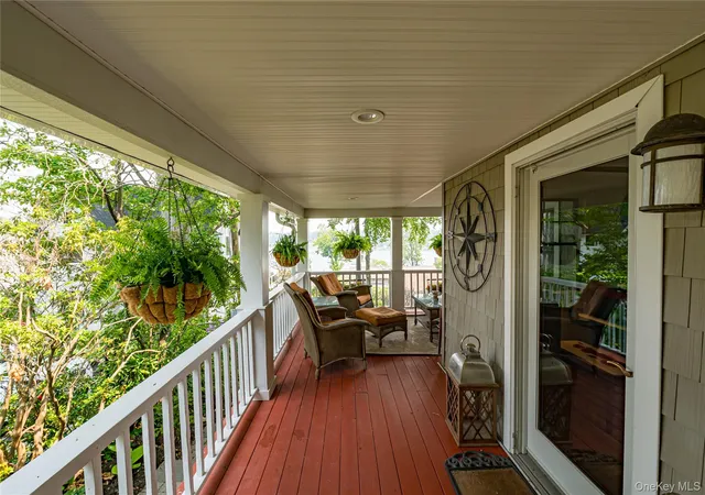 Photo 3 of Single family home for sale at 5 Harborview Ln, Huntington, NY 11743 | MLS# 1026256 | Listing updated on 2026-09-04