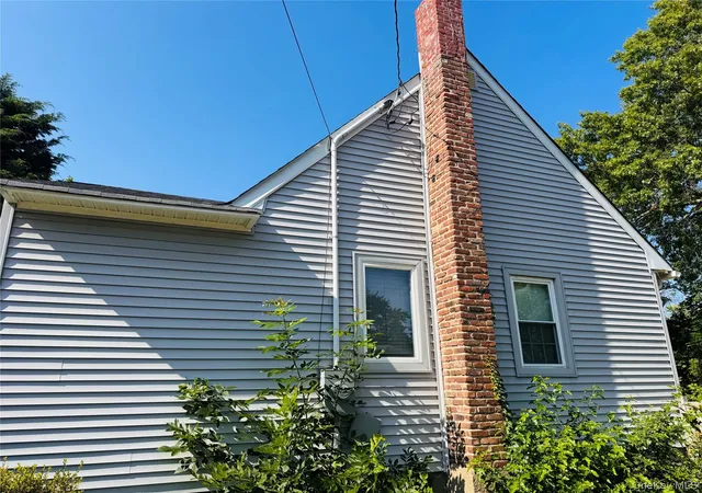 Photo 3 of Sale Pending at 561 Ctr Dyre Ave, Islip, NY 11795 | MLS# 1026261 | Listing updated on 2026-07-30