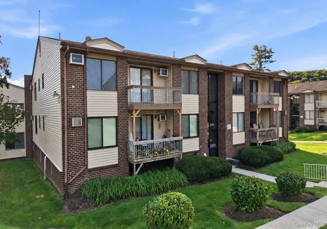 Condo for sale at 239 Country Clb Ln, Haverstraw, NY 10970 | MLS# 1026273
