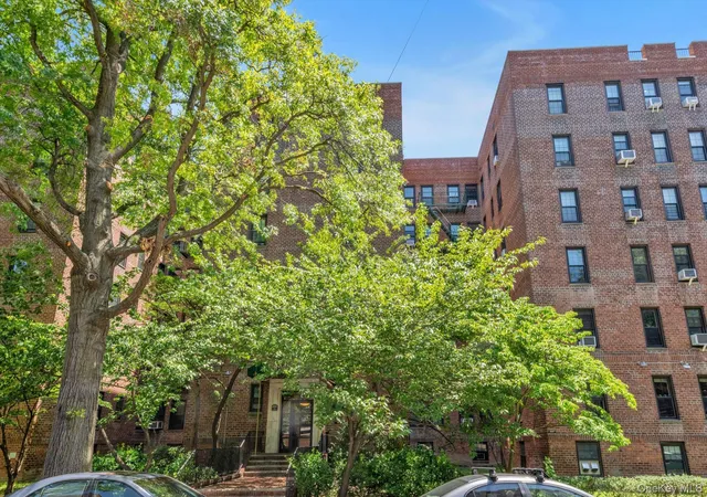 2nd image of 140-18 Burden Crescent, New York, NY 11435