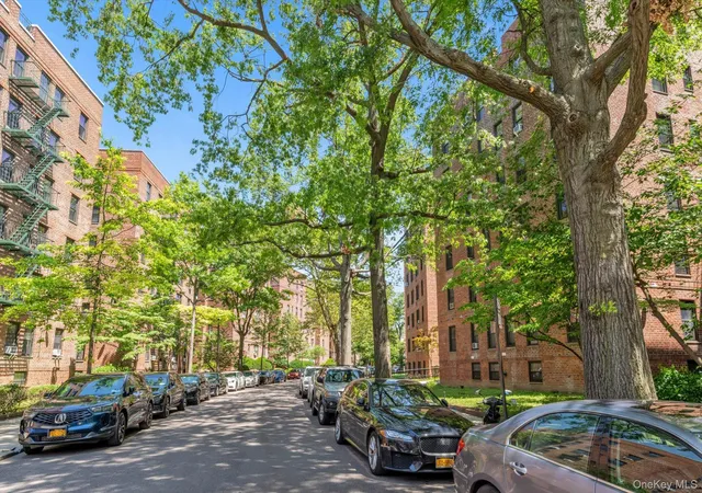 14th image of 140 18 Burden Crescent #305, New York, NY 11435 | MLS# 1026276