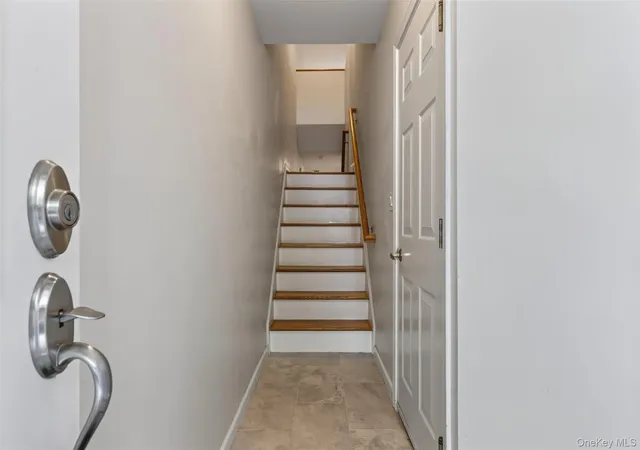 Listing Photo 3 - Condo for sale in building located at 102 Crystal Hl Dr, Pomona, NY 10970