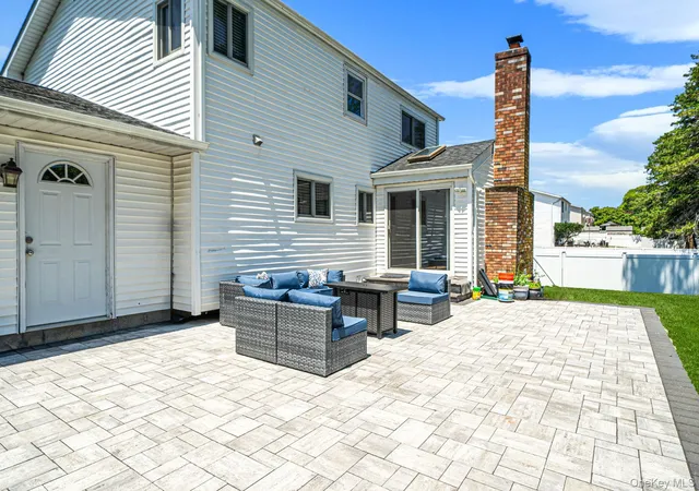 Photo 3 of Sale Pending at 27 Galaxie Ln, Selden, NY 11784 | MLS# 1026288 | Listing updated on 2026-07-25