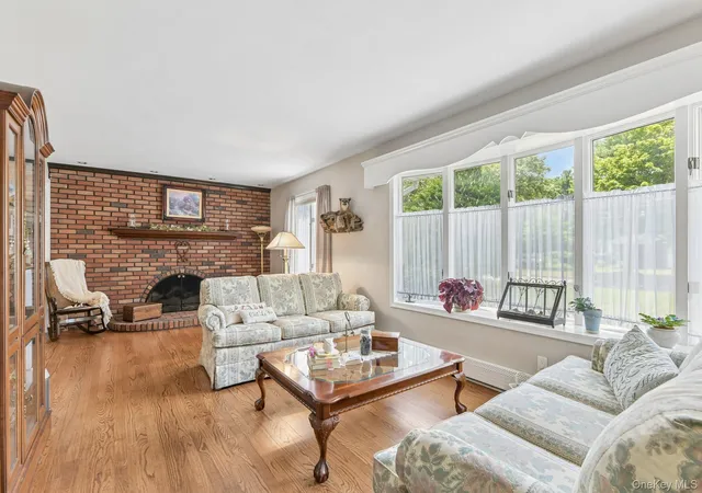 Photo 3 of Sale Pending at 119 Brook Ln, Smithtown, NY 11787 | MLS# 1026298 | Listing updated on 2026-08-22