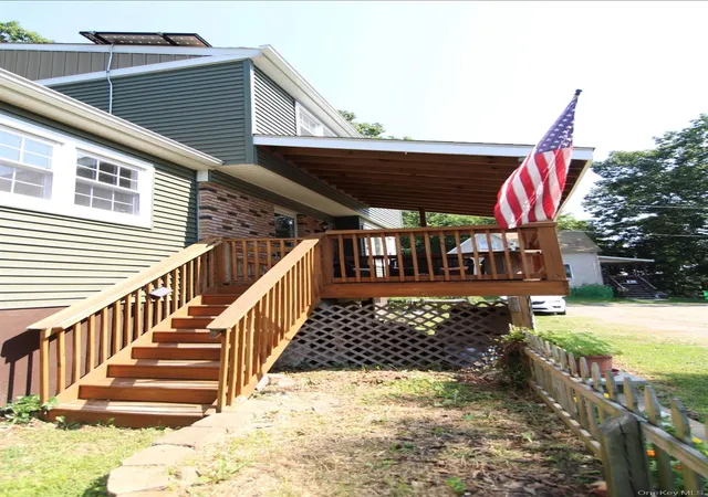 Photo 3 of Sale Pending at 7 Graziano Ln, Highlands, NY 10928 | MLS# 1026300 | Listing updated on 2026-08-20