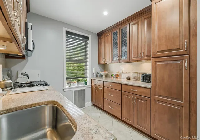 Photo 2 of Condo for sale at 125 Bronx River Rd #2F, Yonkers, NY 10704 | MLS# 1026319 | Listing updated on 2026-10-01