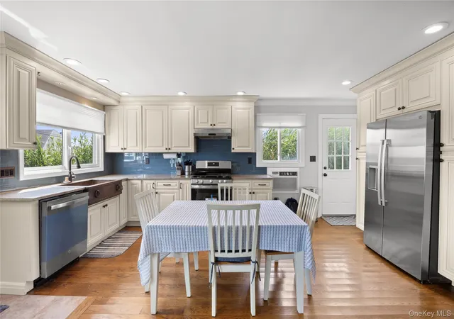 Photo 4 of Sale Pending at 7 Edwards Dr, Brookhaven, NY 11967 | MLS# 1026337 | Listing updated on 2026-08-10