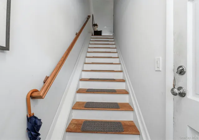 Photo 2 of House for sale at 1840 Crompond Rd #6C3, Peekskill, NY 10566 | MLS# 1026343 | Listing updated on 2026-08-28