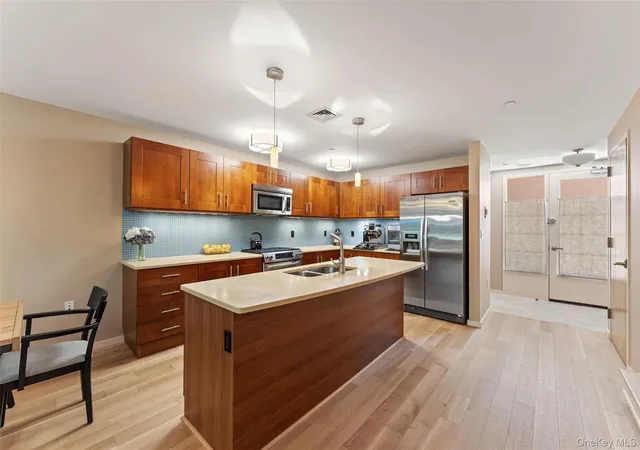Photo 4 of Sale Pending at 45 Main St #3J, Greenburgh, NY 10706 | MLS# 1026349 | Listing updated on 2026-08-21