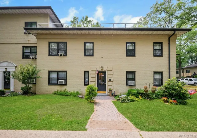 Photo 1 of Sale Pending at 62 Manchester Rd #2L, Eastchester, NY 10709 | MLS# 1026356 | Listing updated on 2026-10-08