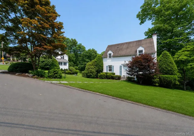 Photo 5 of Sale Pending at 21 Braxmar Dr S, Harrison, NY 10528 | MLS# 1026359 | Listing updated on 2026-09-03