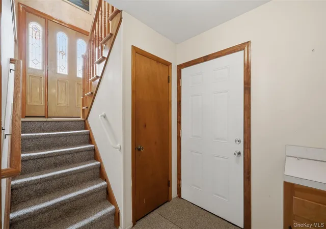 Photo 3 of Sale Pending at 32 Van Zandt Dr, Pearl River, NY 10965 | MLS# 1026371 | Listing updated on 2026-08-19
