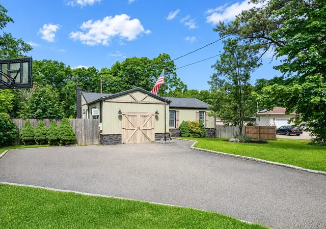 Photo 2 of Sale Pending at 1010 Sipp Ave, Brookhaven, NY 11763 | MLS# 1026382 | Listing updated on 2026-09-03