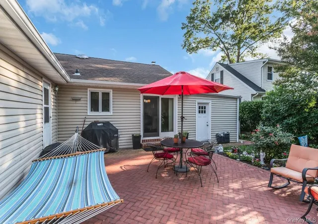 Photo 27 of Single family home for sale at 6 Emerald Dr, Glen Cove, NY 11542 | MLS# 1026388 | Listing updated on 2026-08-03