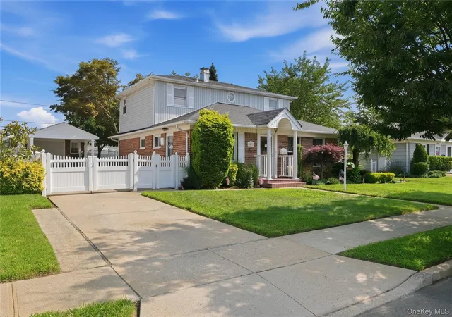Photo 3 of Sale Pending at 3573 Wyanet St, Hempstead, NY 11783 | MLS# 1026392 | Listing updated on 2026-07-27