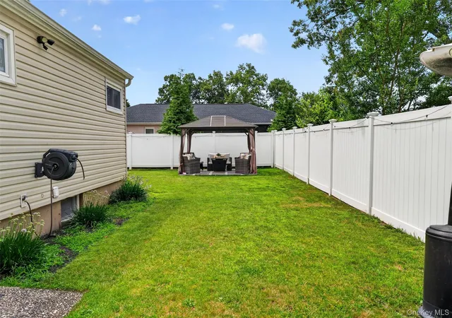 Photo 3 of Sale Pending at 50 Lantern St, Huntington, NY 11743 | MLS# 1026396 | Listing updated on 2026-09-26