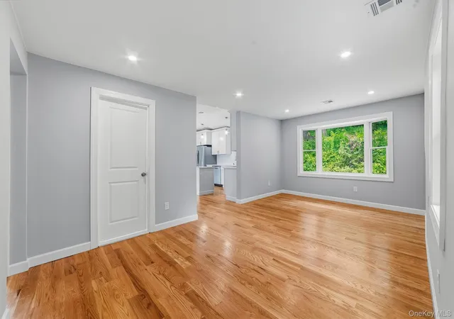 Photo 3 of Single family home for sale at 4 Narcissus Dr, Somers, NY 10541 | MLS# 1026397 | Listing updated on 2026-08-30