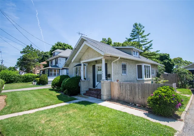 Photo 2 of Single family home for sale at 2415 Gale Ave, Baldwin, NY 11510 | MLS# 1026423 | Listing updated on 2026-07-25