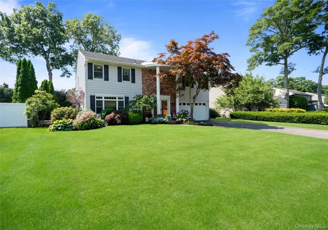 Photo 1 of Sale Pending at 12 Empress Pines Dr, Smithtown, NY 11767 | MLS# 1026426 | Listing updated on 2026-07-30