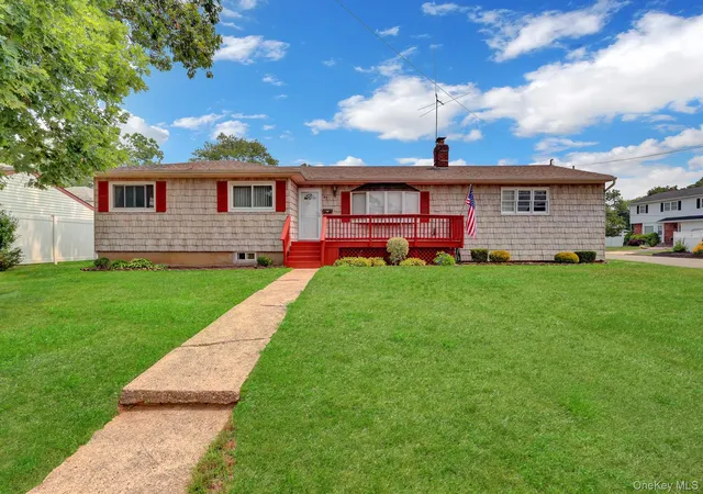Photo 3 of Sale Pending at 47 Whittier Ave, Babylon, NY 11703 | MLS# 1026429 | Listing updated on 2026-08-25