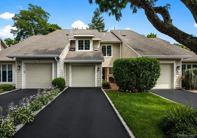 Photo 1 of Sale Pending at 9 Pleasant Ln, Islip, NY 11706 | MLS# 1026459 | Listing updated on 2026-08-18