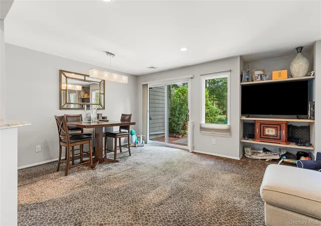 Listing Photo 5 - Condo for sale in building located at 9 Pleasant Ln, Islip, NY 11706