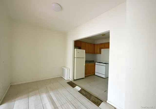Listing Photo 5 - Condo for sale in building located at 350 Montauk Ave, New York, NY 11208
