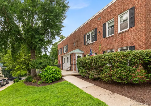 Photo 2 of Sale Pending at 120 N Broadway #3C, Greenburgh, NY 10533 | MLS# 1026465 | Listing updated on 2026-08-18