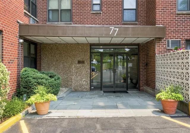 Listing Photo 4 - Condo for sale in building located at 77 Carpenter Ave, Mount Kisco, NY 10549 - Unit #3B