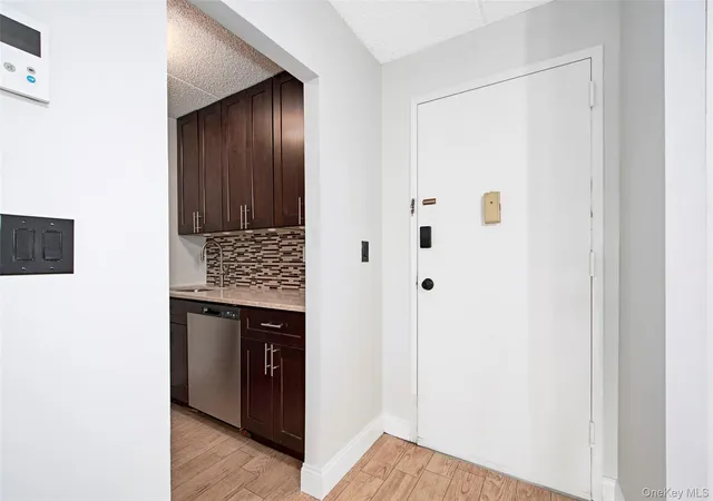 Photo 2 of Sale Pending at 560 Halstead Ave #2-R, Harrison, NY 10528 | MLS# 1026513 | Listing updated on 2026-07-30