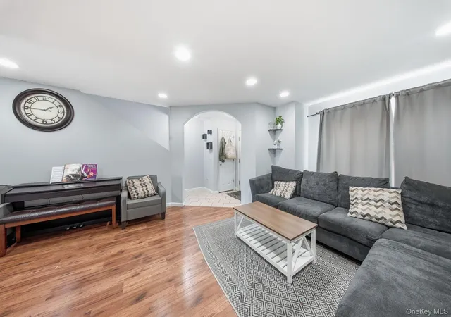 Photo 5 of Single family home for sale at 4 Deerfield Ct, Rock Hill, NY 12775 | MLS# 1026542 | Listing updated on 2026-09-04