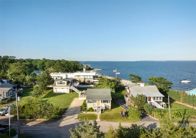 Photo 2 of Single family home for sale at 18 Beach, Laurel, NY 11948 | MLS# 1026560 | Listing updated on 2026-08-29