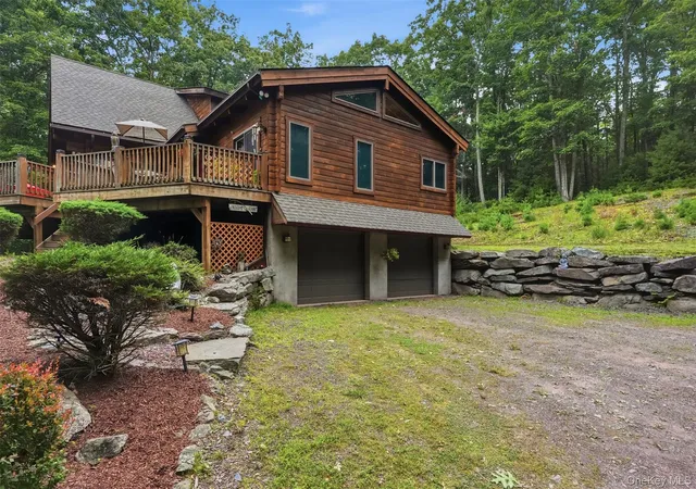 Photo 3 of Single family home for sale at 43 Goldring Dr, Highland Lake, NY 12743 | MLS# 1026576 | Listing updated on 2026-07-23