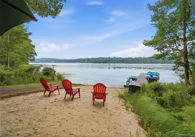 Photo 5 of Single family home for sale at 43 Goldring Dr, Highland Lake, NY 12743 | MLS# 1026576 | Listing updated on 2026-07-23
