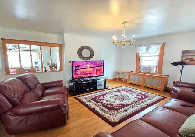 Photo 4 of Sale Pending at 2241 Haviland Ave, Bronx, NY 10462 | MLS# 1026583 | Listing updated on 2026-08-12