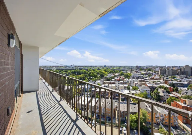 Photo 3 of Sale Pending at 25-40 Shore Blvd, Astoria, NY 11102 | MLS# 1026589 | Listing updated on 2026-08-08