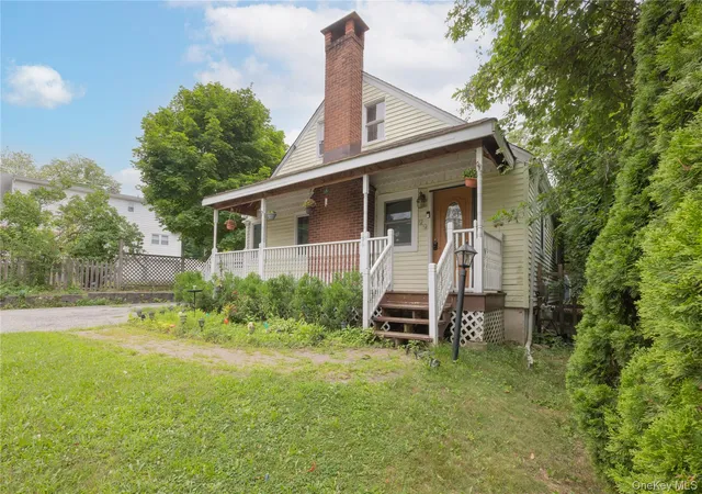 Photo 3 of Single family home for sale at 22 W Crooked Hl Rd, Pearl River, NY 10965 | MLS# 1026593 | Listing updated on 2026-10-01