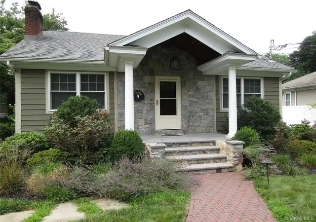 Photo 2 of Sale Pending at 9 Gallows Hl Rd, Cortlandt, NY 10567 | MLS# 1026594 | Listing updated on 2026-09-03