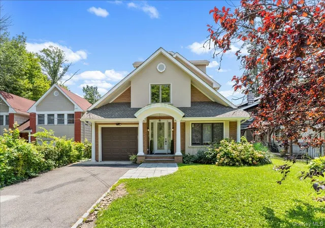 1st image of 11a Forest Ln, North Hempstead, NY 11024 | MLS# 1026632