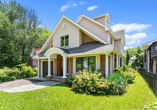 3rd image of 11A Forest Ln, North Hempstead, NY 11024 | MLS# 1026632