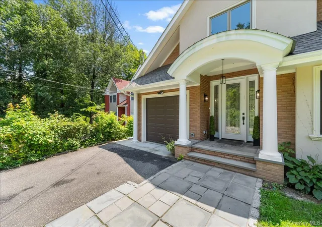 4th image of 11A Forest Ln, North Hempstead, NY 11024 | MLS# 1026632