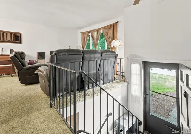 3rd image of 55 Sutton Park Rd, Poughkeepsie (town), NY 12603 | MLS# 1026653