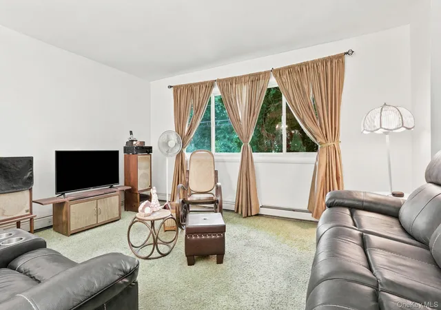 4th image of 55 Sutton Park Rd, Poughkeepsie (town), NY 12603 | MLS# 1026653