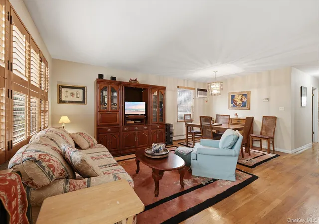 Listing Photo 5 - Condo for sale in building located at 11116 170th St, New York, NY 11433