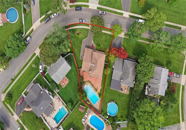 45th image of 6 Navy Dr, Smithtown, NY 11787 | MLS# 1026666