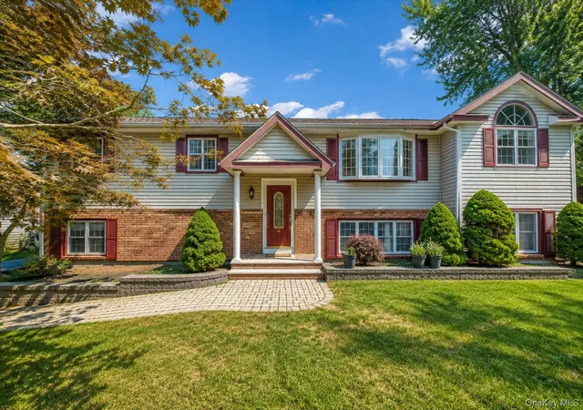 Photo 1 of Single family home for sale at 7 Briarwood Ave, Monroe, NY 10950 | MLS# 1026670 | Listing updated on 2026-08-05
