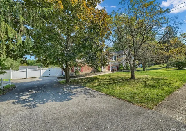 Photo 2 of Single family home for sale at 7 Briarwood Ave, Monroe, NY 10950 | MLS# 1026670 | Listing updated on 2026-08-05