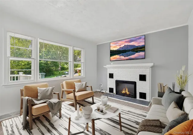 2nd image of 52 Mountain Ave, Greenwood Lake, NY 10925 | MLS# 1026685